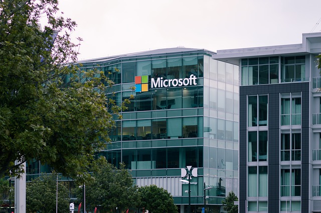 Microsoft намерен сократить 9000 сотрудников