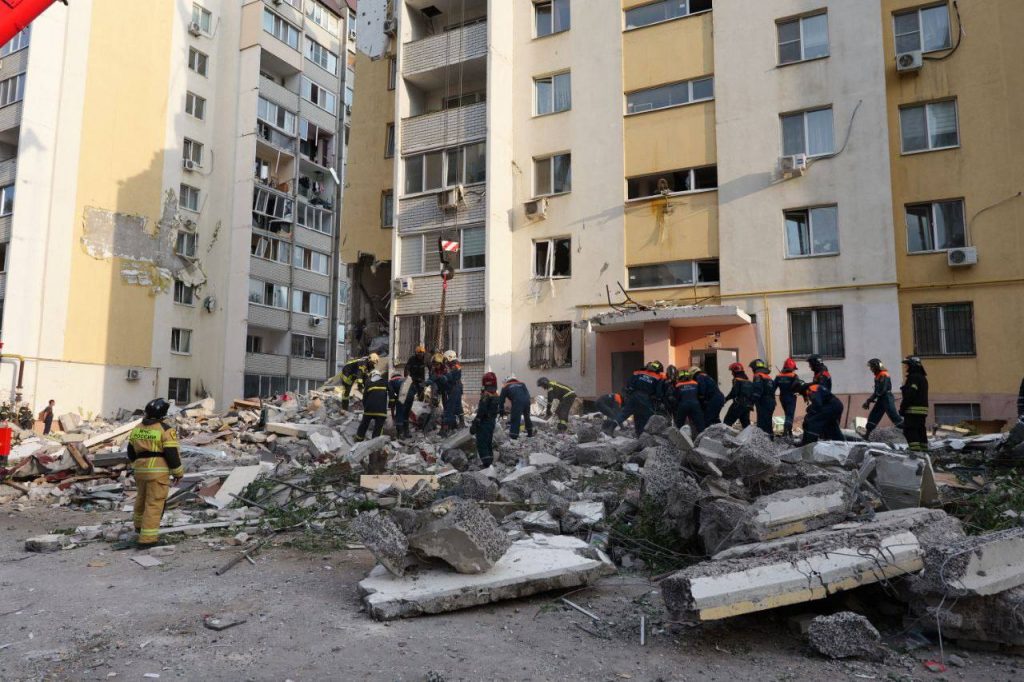 Число погибших при взрыве газа в Саратове достигло шести человек - что известно на данный момент