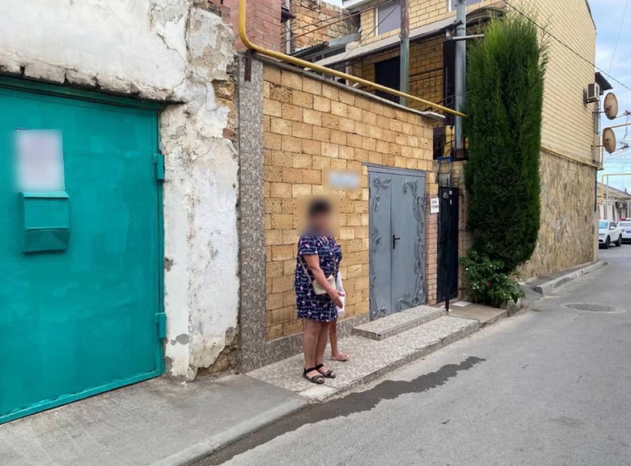 В Евпатории женщина на скутере сбила шестилетнюю девочку и покинула место ДТП