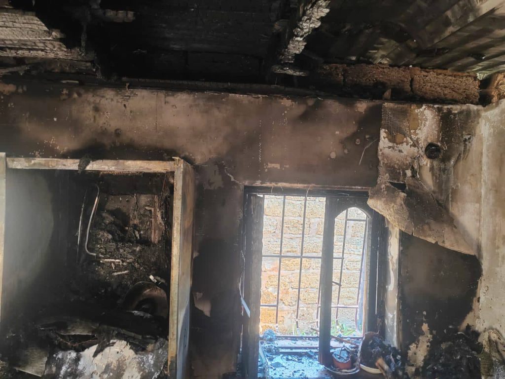 На западе Крыма при пожаре в частном доме погибли две женщины