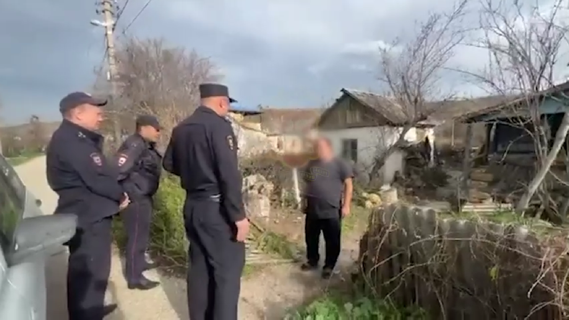 В отношении убившего и съевшего своих собак жителя Крыма возбуждено уголовное дело