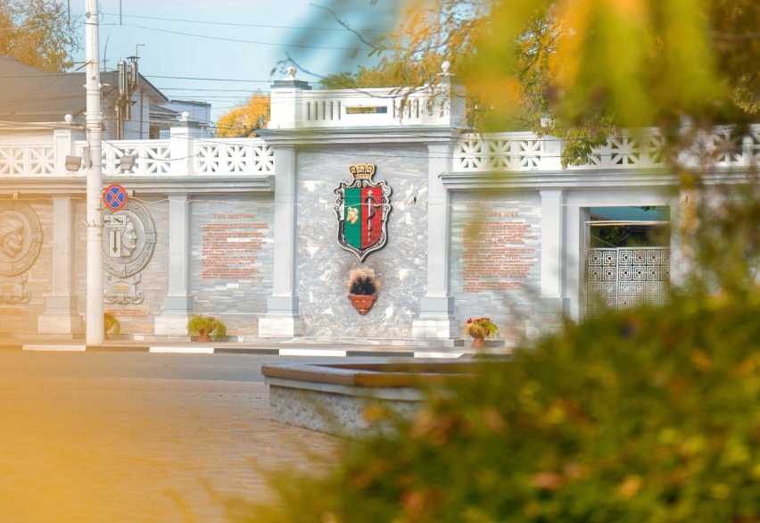 Два крымских курорта вошли в топ-10 популярных направлений для длительного отдыха в ноябре