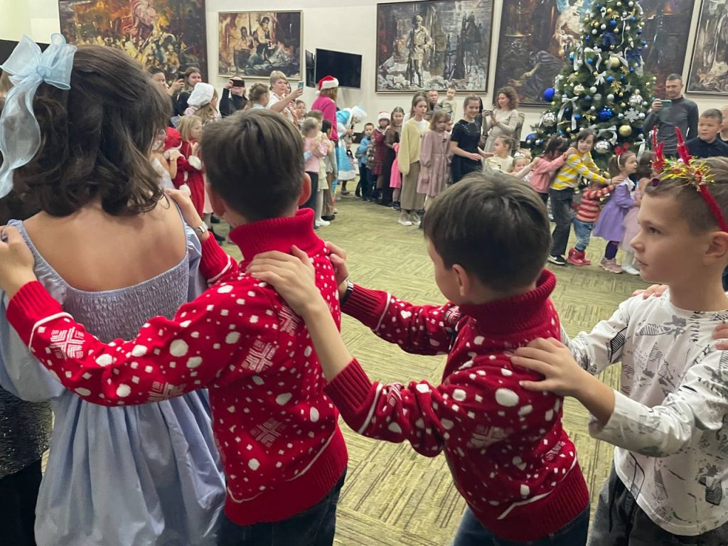 В севастопольском «Аквамарине» прошел благотворительный детский праздник