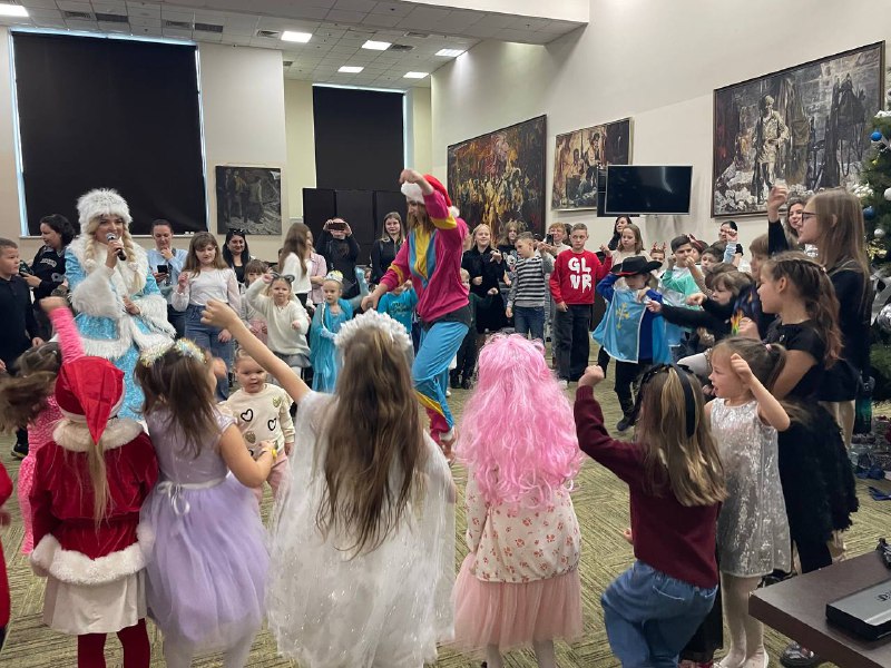 В севастопольском «Аквамарине» прошел благотворительный детский праздник