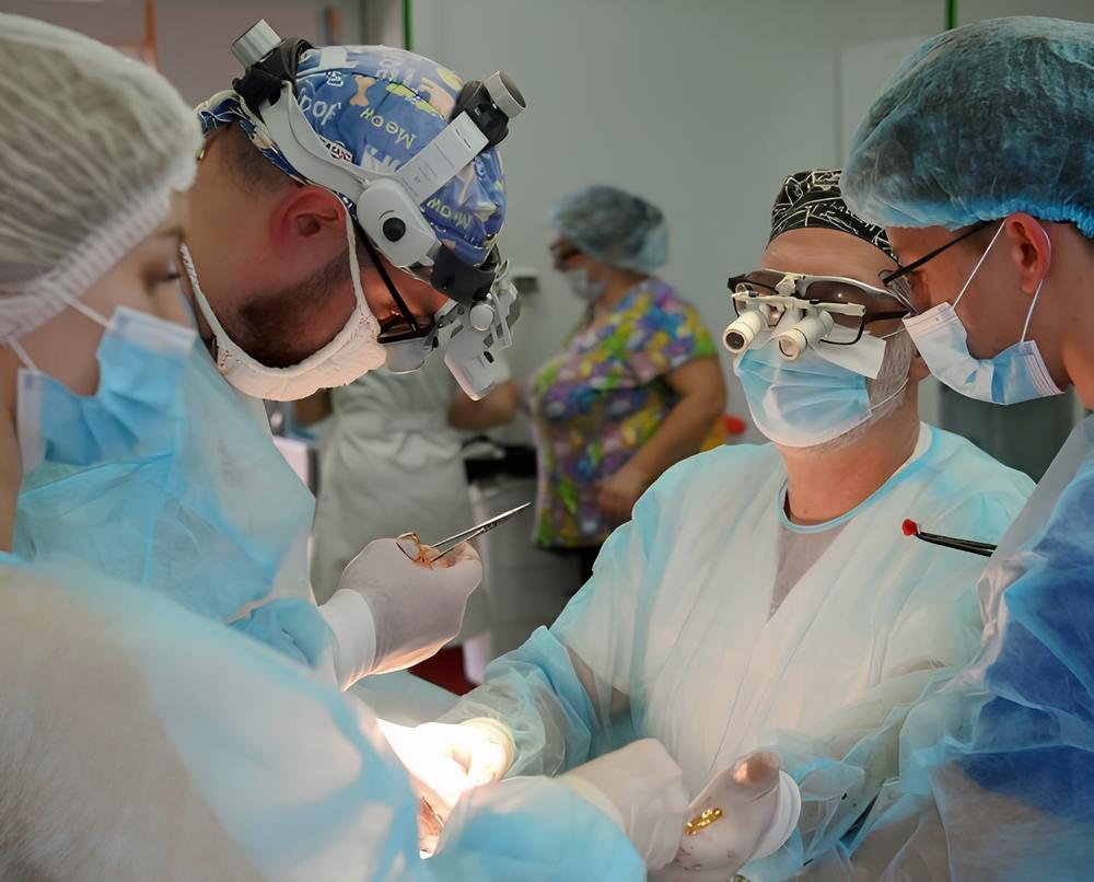 В Минздраве сообщили о состоянии раненных топором в Симферополе мамы и мальчика