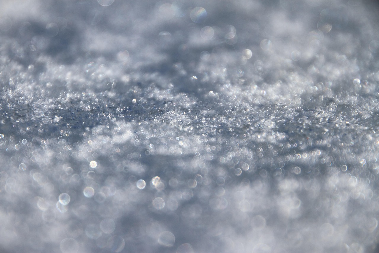 В Севастополе выпал перый снег: ситуация на дорогах