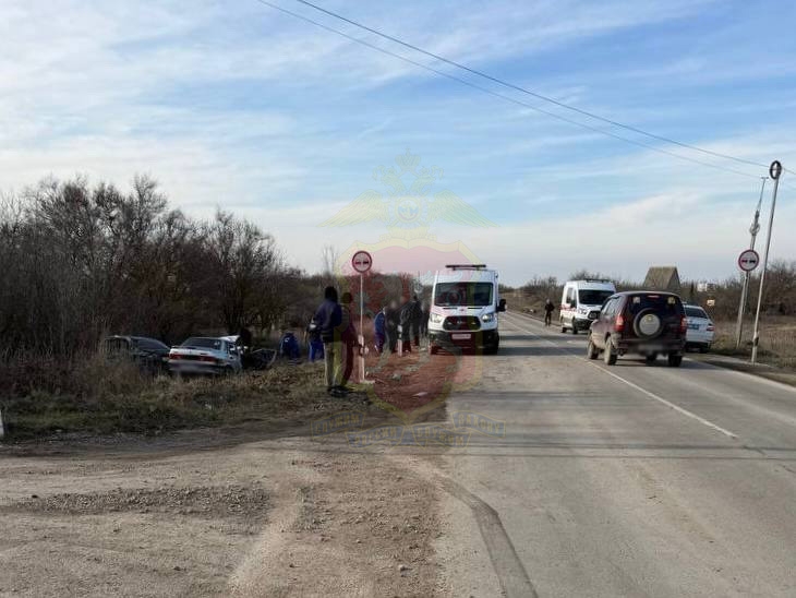 В Симферопольском районе при столкновении легковушек пострадали три человека