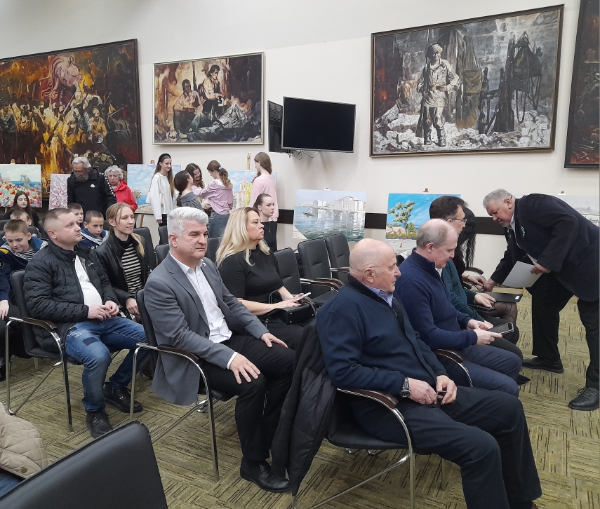 В севастопольском «Аквамарине» открылась выставка в ознаменование событий Русской весны