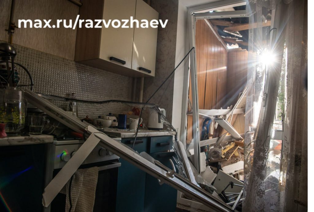 Ночная атака ВСУ: в Севастополе повреждены 10 многоквартирных домов и три автомобиля