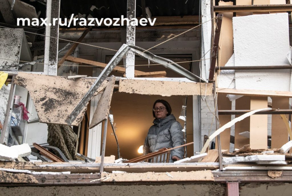 Ночная атака ВСУ: в Севастополе повреждены 10 многоквартирных домов и три автомобиля