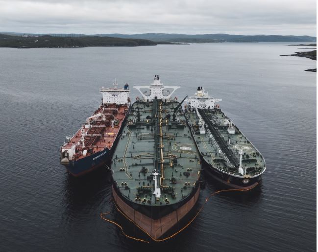 Россия сократила морской экспорт нефти в марте