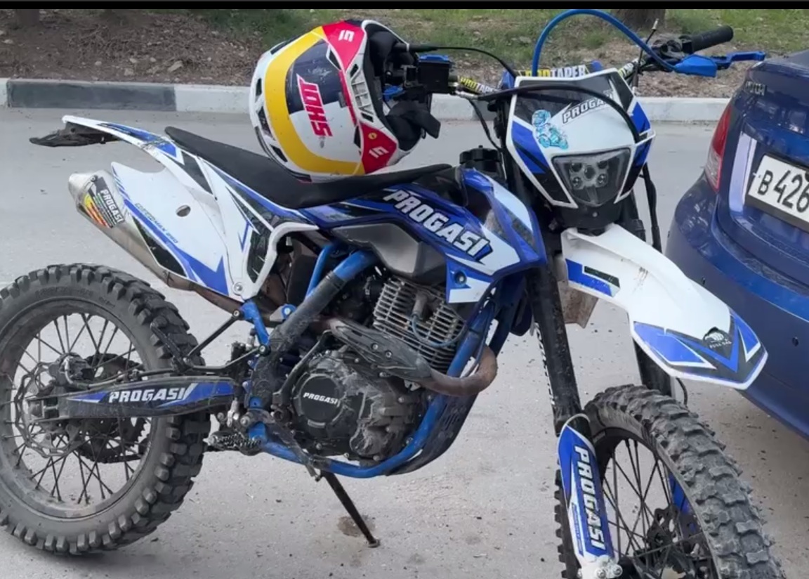 В Севастополе задержали четырех подростков на мотоциклах без прав