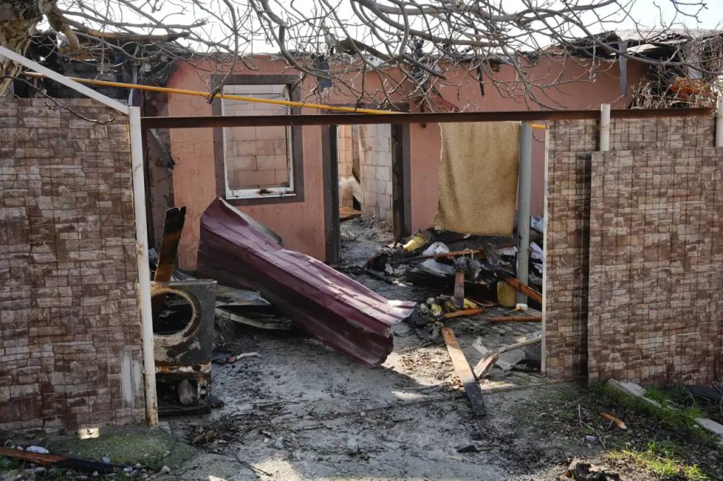 Пострадали 17 домов и три детсада: глава Новороссийска показал повреждения в городе после атаки ВСУ