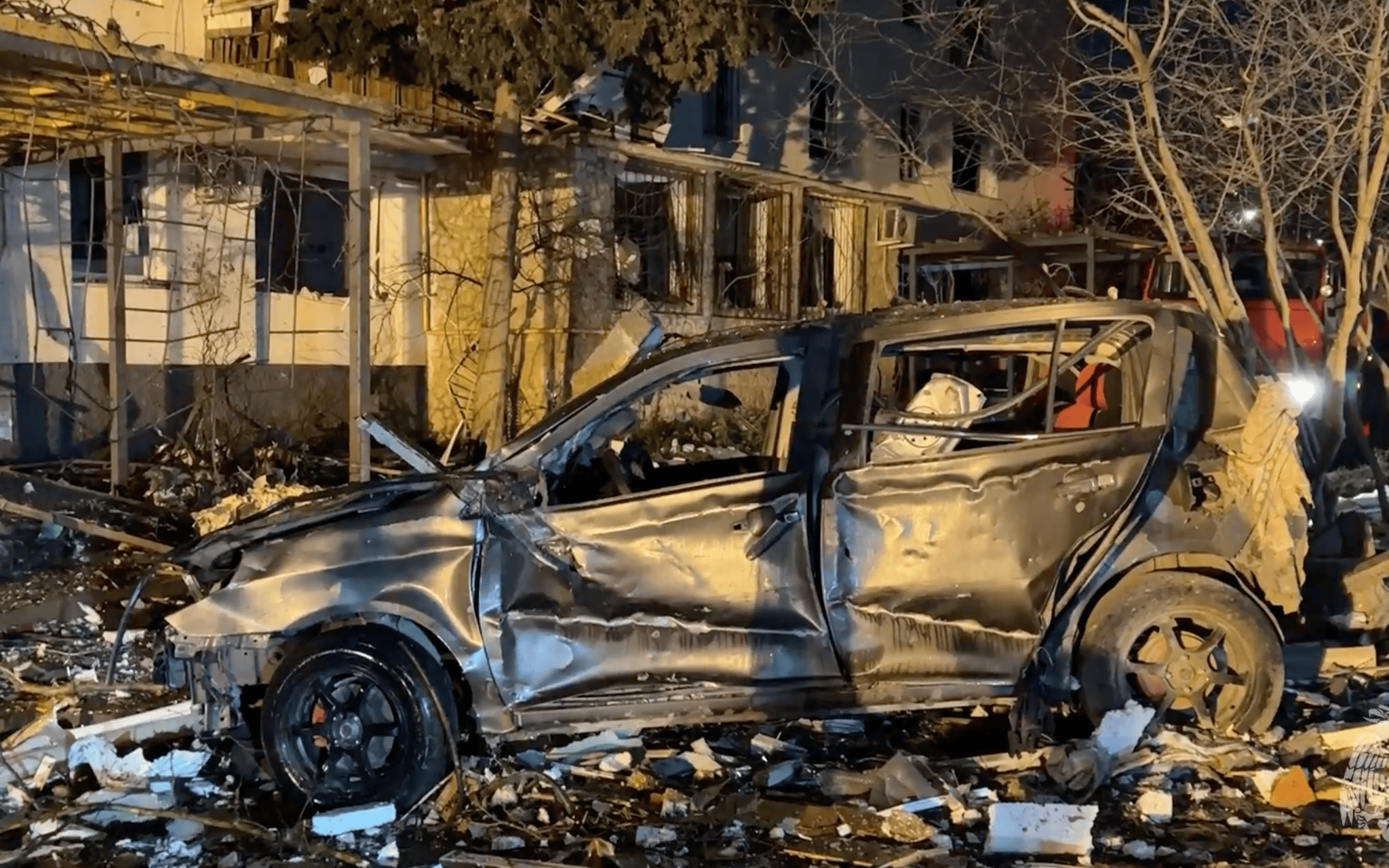 СК возбудил уголовное дело по факту взрыва в доме в Севастополе, хозяйка квартиры погибла, ее сын пропал