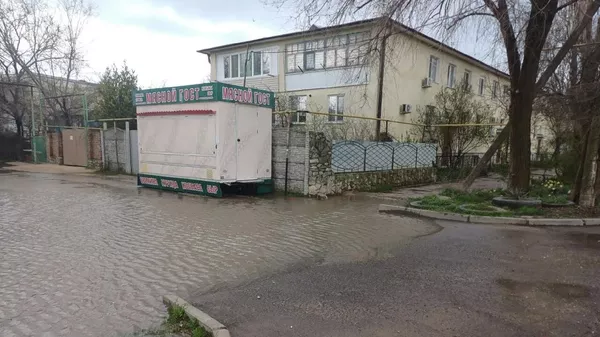 В Феодосии подтопило дорогу к детскому саду