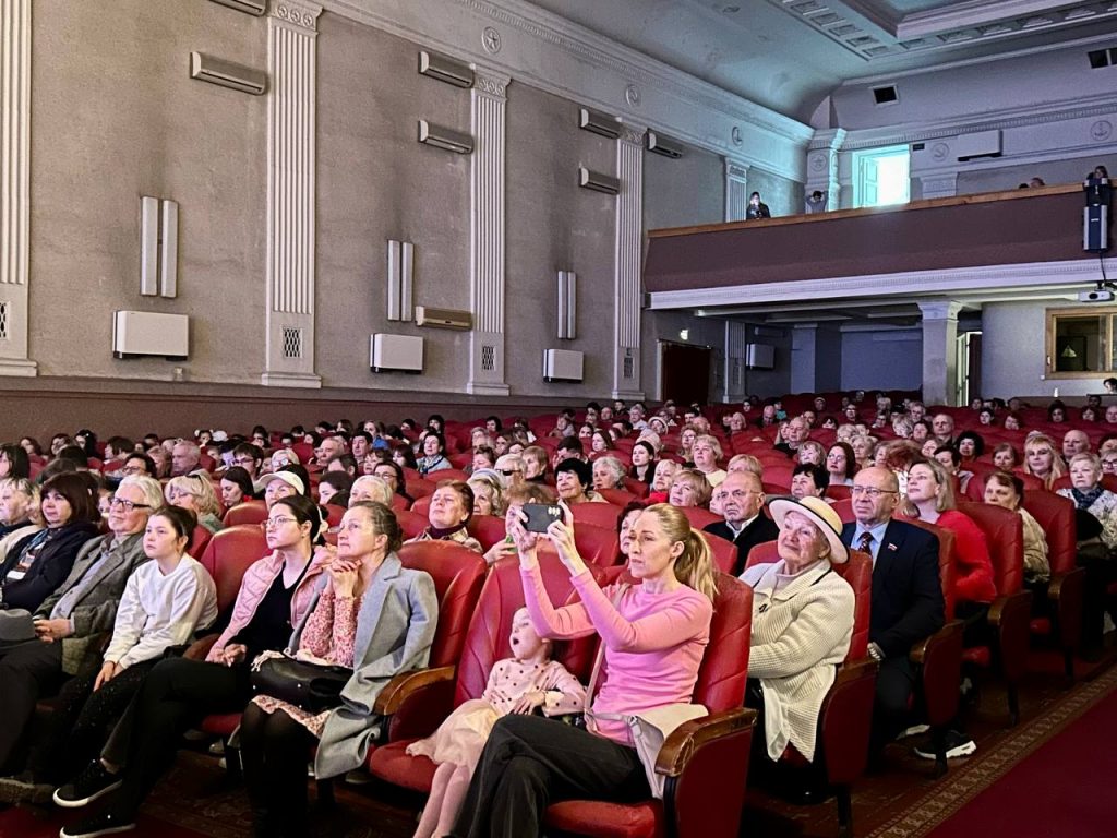 Мелодии родного города: в Севастополе прошел концерт композитора Якова Машарского