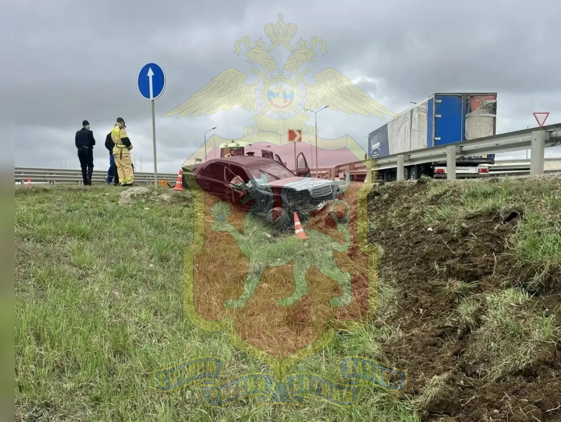 Под Симферополем в ДТП погиб пассажир иномарки, водителя спас сотрудник МЧС