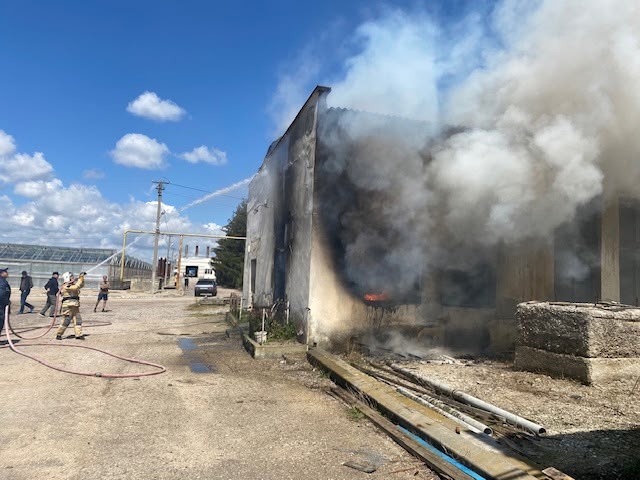 Спасатели ликвидировали возгорание на 80 кв. м в Бахчисарайском районе