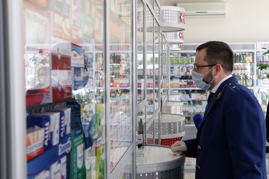 Владелец сети аптек в Крыму организовал международный канал поставки наркотиков из Украины