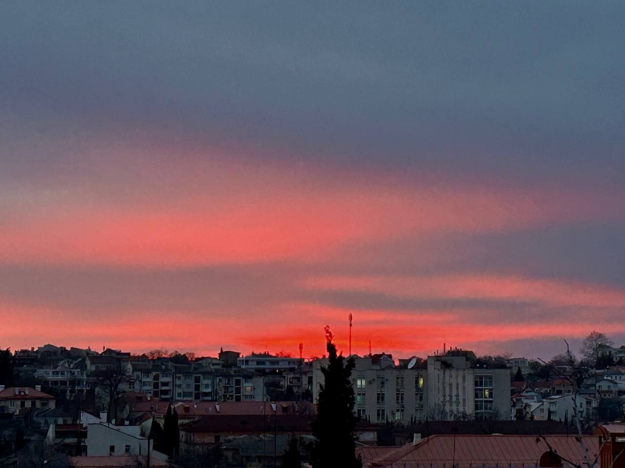 В Севастополе отработала ПВО: сбиты четыре воздушные цели