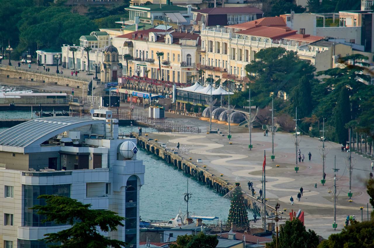 Крымские отели на майские праздники забронированы более чем наполовину