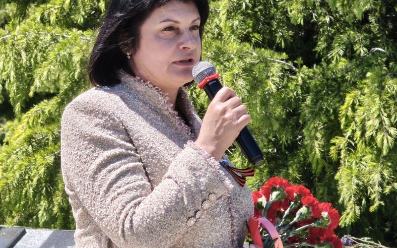 Накануне Дня Победы у Стелы Героев почтили память павших в боях за Родину