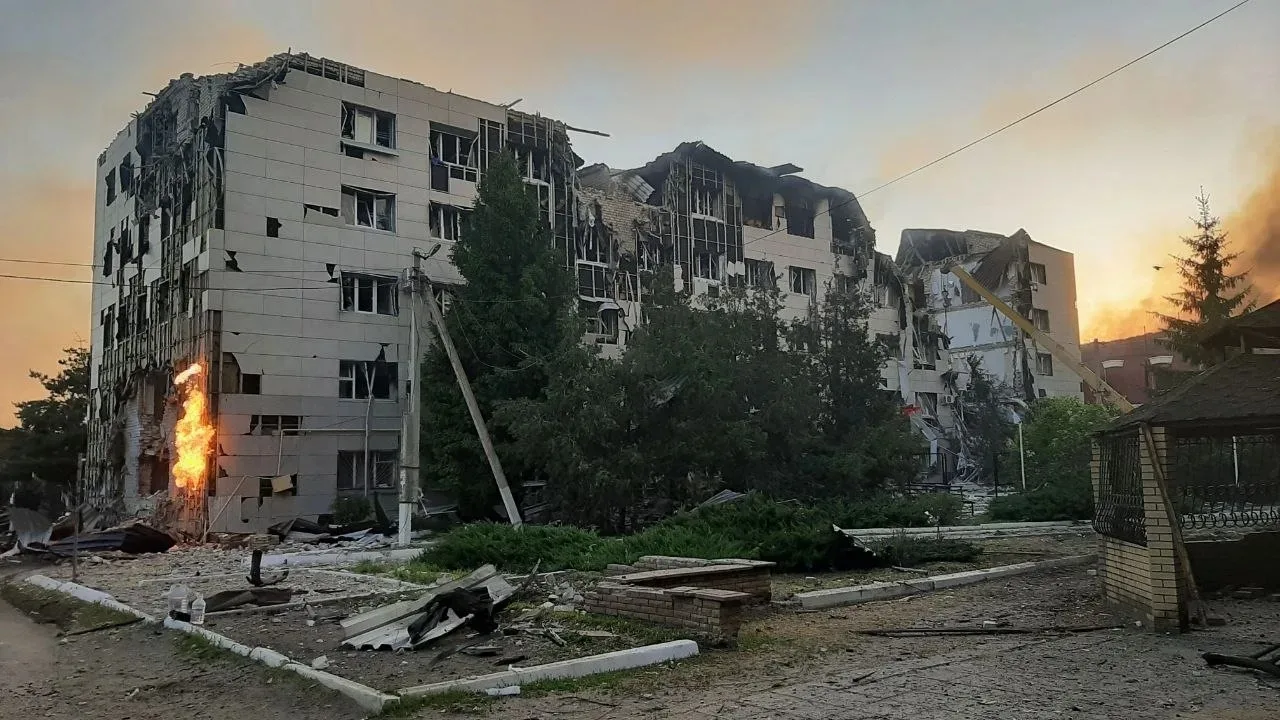 Погибли 4 человека, еще 35 пострадали: что известно об ударе ВСУ по общежитию в Старобельске