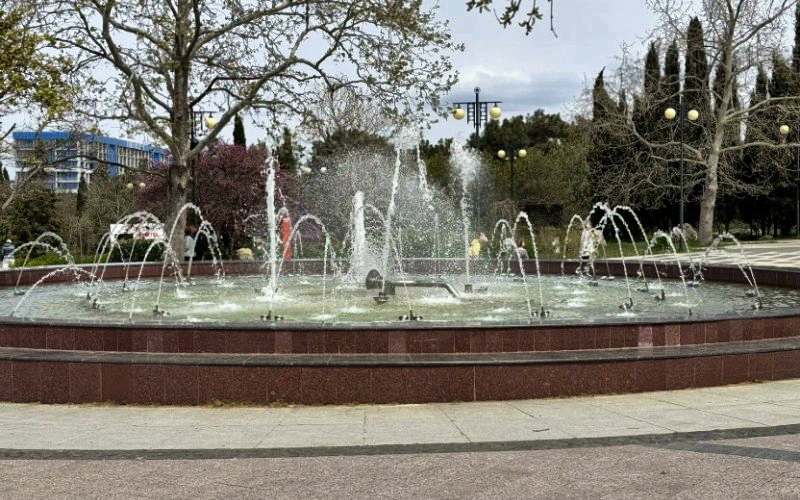 В Севастополе заработали фонтаны (ФОТО)
