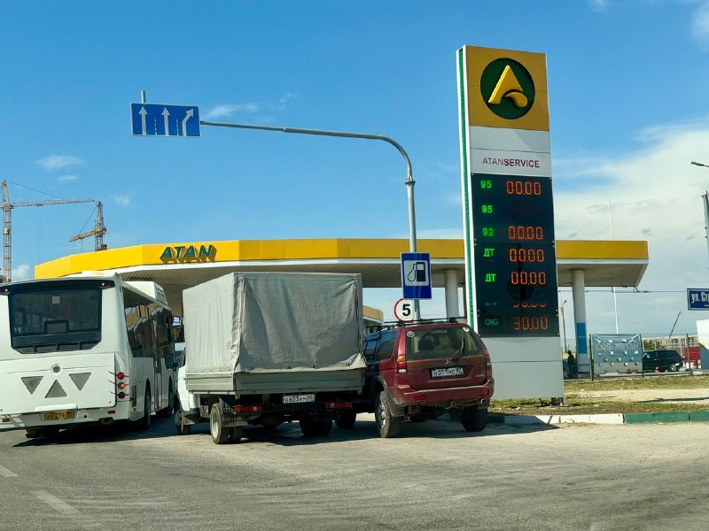 На каких заправках Севастополя 13 июля есть в свободной продаже топливо