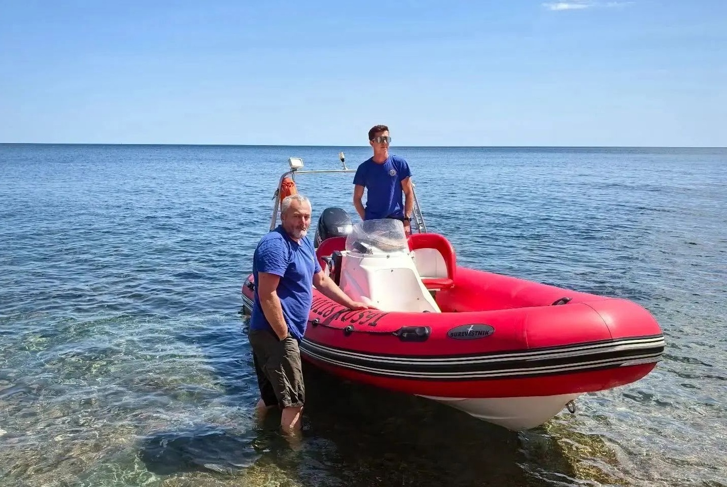 Туристов на сапбордах унесло в море под Алуштой
