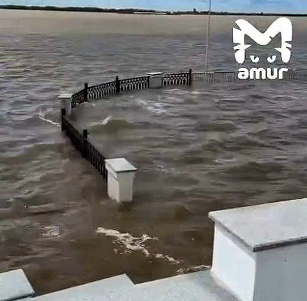 В Хабаровске Амур вышел из берегов