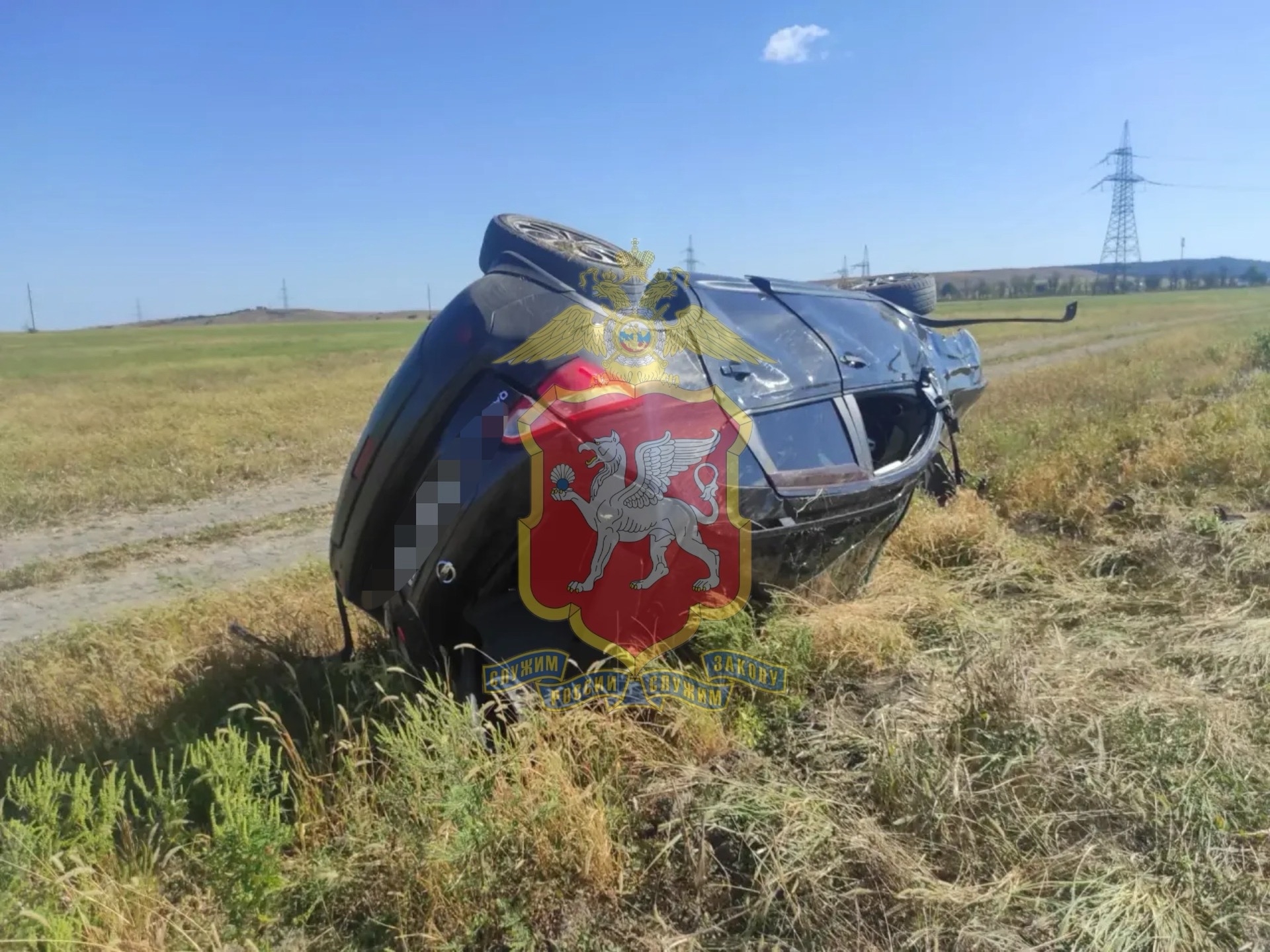 Иномарка вылетела с трассы "Таврида" в Крыму, погибли три человека