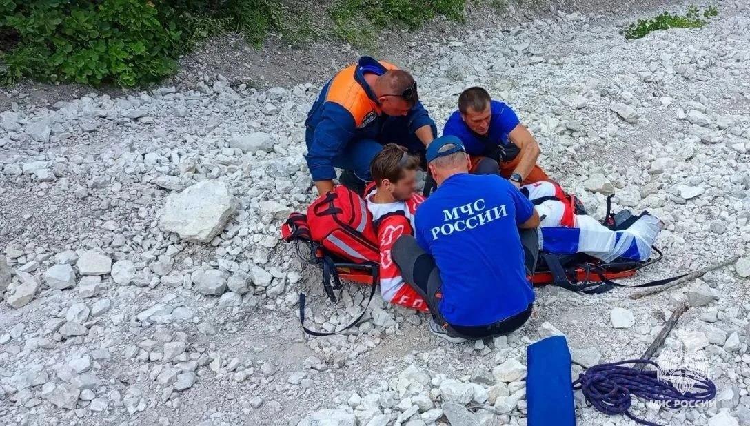 Мотоциклист сорвался со скалы в Бахчисарайском районе Крыма