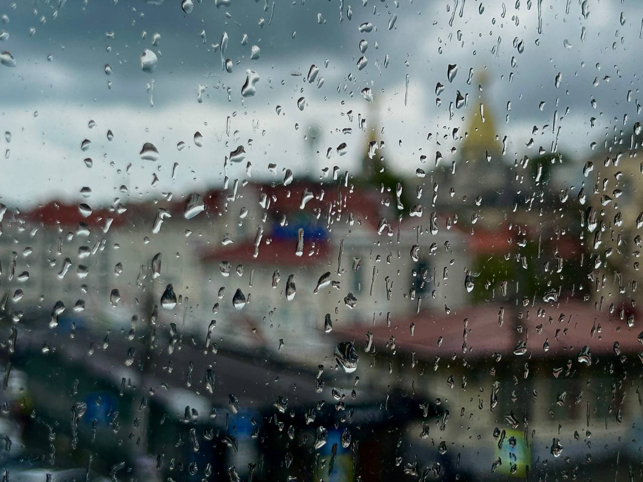 В Крыму 27 августа пройдут грозовые дожди, в Севастополе — небольшие осадки