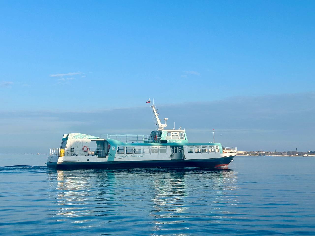 В Севастополе морской транспорт приостановил движение