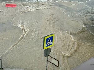 Стихия бушует по всему Крыму: в Белогорске за сутки выпало больше месячной нормы осадков