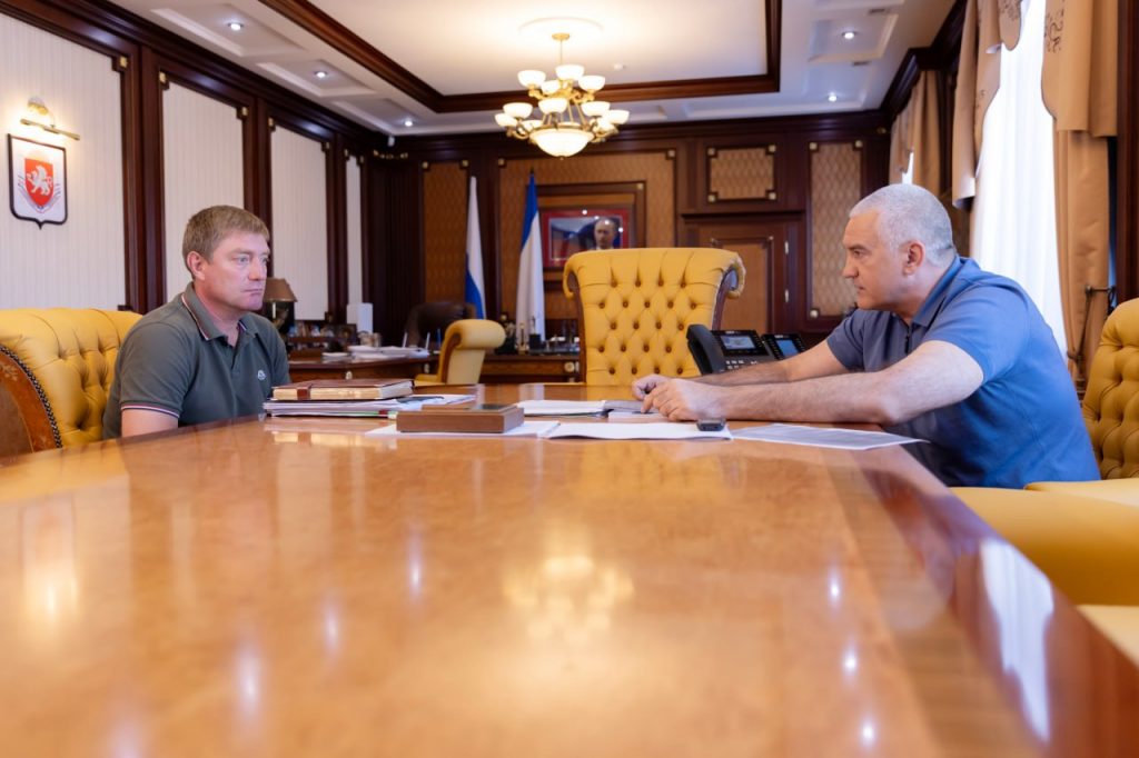 Аксенов уволил главу "Крымэнерго" после обращений граждан - Форпост Севастополь — фото 2