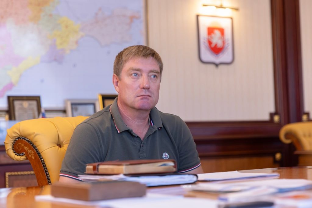 Аксенов уволил главу "Крымэнерго" после обращений граждан - Форпост Севастополь
