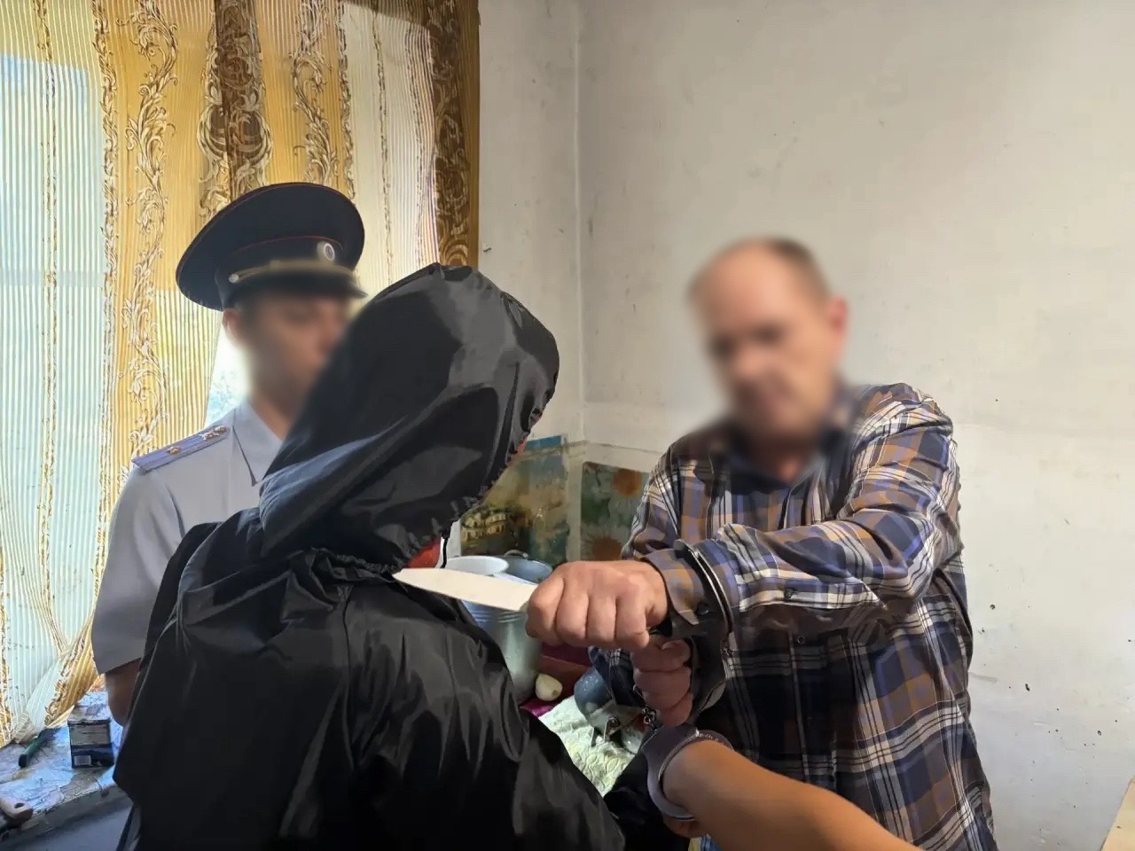 Более 90 ножевых ранений: крымчанин заключен под стражу за убийство друга