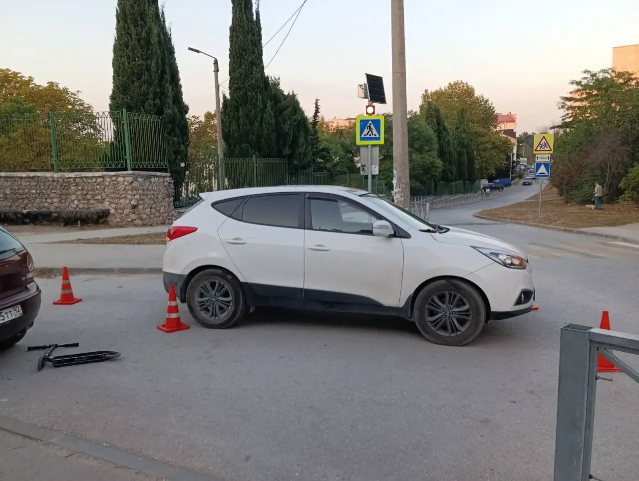 В Севастополе под колеса машины попал 10-летний мальчик на самокате