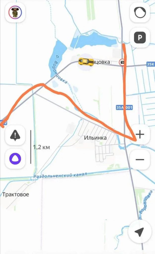 На севере Крыма упавшая на дорогу газовая труба перекрыла проезд - Форпост Севастополь