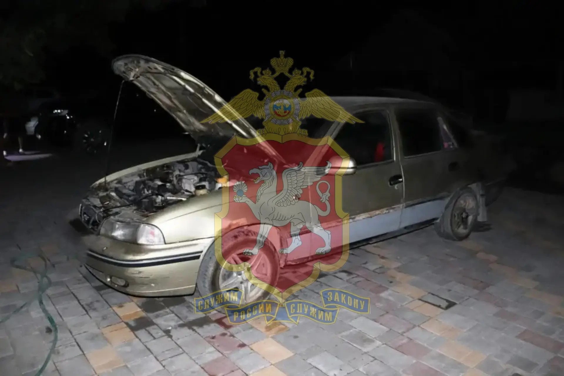 "Вступился за друга": крымчанин поджег автомобиль бывшей жены приятеля